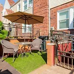 The Green Oasis Duplex 12 Minutes Away From Jfk