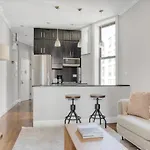 Midtown West Furnished 3br Apartment New York