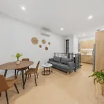 Private Room With Shared Bathroom At An Apartment By Times Square