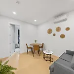 Private Room With Shared Bathroom At An Apartment By Times Square