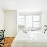 Lovely And Comfy In Nyc