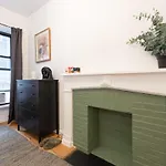 5 Bedroom 2 Bath I Full Floor I Midtown