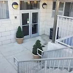 Cresthaven Jamaica-jfk Hotel