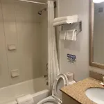 Hotel Sky Flushing/laguardia Airport 4*
