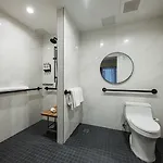 Hotel Pestana Park Avenue 4*