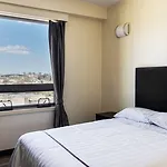 Hotel Astoria Laguardia New York
