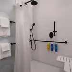 Hotel Tru By Hilton Brooklyn 3*
