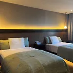 Hotel Mirage Brooklyn