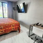 Hotel Fuego Bronx Near Yankee Stadium 3*