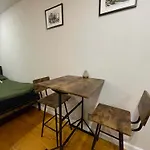 Union Square Studio With Kitchen -Shared Bathroom