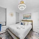 Luxe & Trendy 2Br 1Ba Heart Of Lower Manhattan 30 Day Minimum