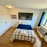 1 Bedroom With Sleeping In Living Williamburg New York