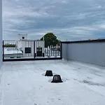 Charming Penthouse Brooklyn Getaway W Patio Terrace