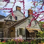 2Bd Manhattan Valley Hideaway