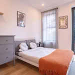 Sunny 3bd Brooklyn Getaway Apartment *
