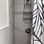 2 Guest house New York