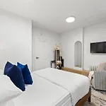 Convenient 2Br - Walking Distance To Times Square