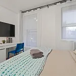 Spacious 4br In Lower Manhattan New York