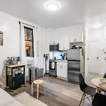 Lavish Columbus Circle Manhattan By Park & Times Square Adults Only Guest house New York