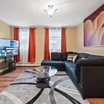 Holiday home Cozy Two Bedroom In Brooklyn *