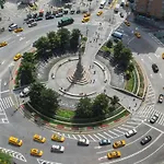 Double Room At A Shared Apartment Near Times Square