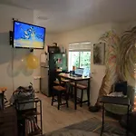 Apartment In Lic With Pool And View New York