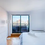 Sunny 3 Bedroom 1 Bath In Nyc Apartment