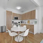 Apartment Beautifully Renovated 1 Bedroom In Prime Manhattan