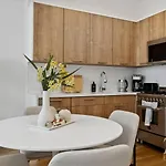 Newly Renovated 1 Bedroom - Elevator - Laundry Apartment