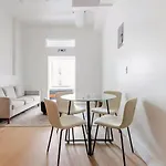 19-4i Stylish 1br In The Heart Of The East Village * New York