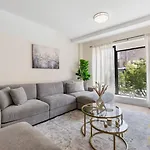 Chic 3Br 2Ba West Village Apt With Private Oasis