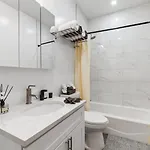 Chic 3br 2ba West Village With Private Oasis