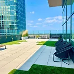 Elegant Long Island City Studio With Skyline Views