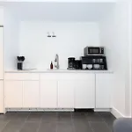 Newly Renovated 2br W Backyard New York