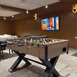 Lux Bronx Apt Rooftop, Pool, Gym, Cinema