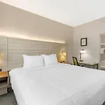 Country & By Radisson, Staten Island Hotel New York
