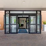 Hotel Country & By Radisson, Staten Island New York