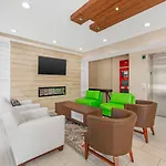 Hotel Country & By Radisson, Staten Island New York