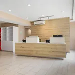 Hotel Country & By Radisson, Staten Island