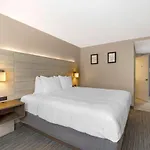 Country & By Radisson, Staten Island New York