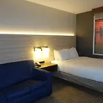 Country & By Radisson, Staten Island 3* New York