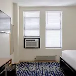 Hotel Night Broadway 3*
