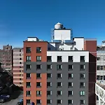 Holiday Inn Express & Suites Bronx - Zoo Area By Ihg