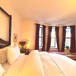 Luxurious Bedroom Homestay