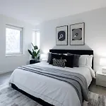 Stylish Nyc Haven Steps To Broadway & Dining