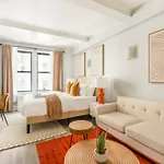 Charming Ues Studio, Walk To Subway & Central Park
