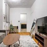 89-2r 1br Upper East Side New York