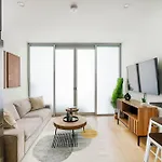 78-4B New Quality 1Br W&D In Unit Skylights