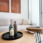 78-4B New Quality 1Br W&D In Unit Skylights