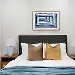 1290-7 New Renovated 2 Bedrooms In Ues